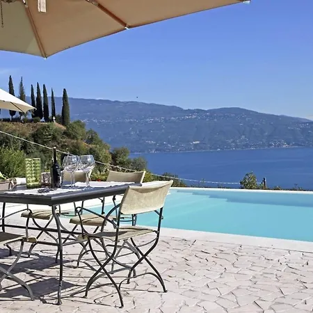 Valli Sleeps 6 With Pool And Wifi *