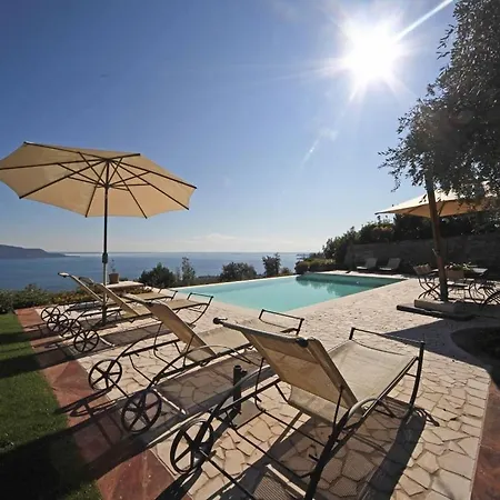 Βίλα Valli Sleeps 6 With Pool And Wifi *