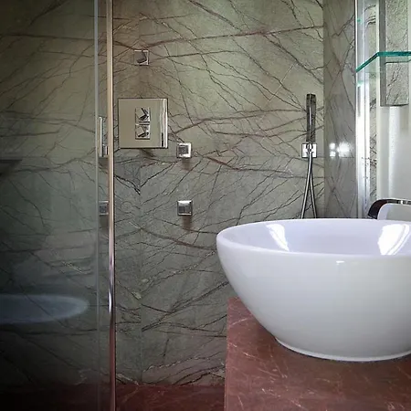 Valli Sleeps 6 With Pool And Wifi Βίλα *