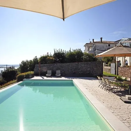 Βίλα Valli Sleeps 6 With Pool And Wifi *