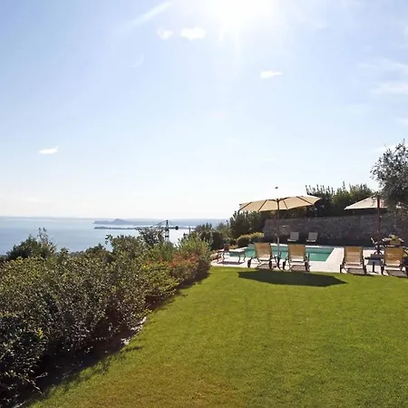 Valli Sleeps 6 With Pool And Wifi Βίλα *