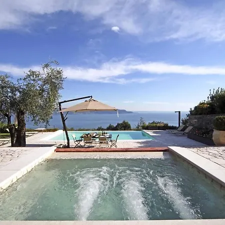 Βίλα Valli Sleeps 6 With Pool And Wifi Pulciano