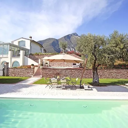 Βίλα Valli Sleeps 6 With Pool And Wifi *